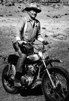 John-Wayne-Motorcycle.jpg.7546a7dcb145608c75b475c261746648.jpg